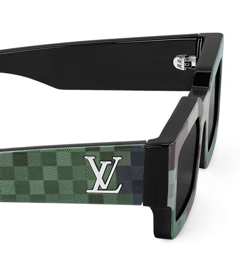 Louis Vuitton LV Clash Low Camo Square Sunglasses (LOU938113)